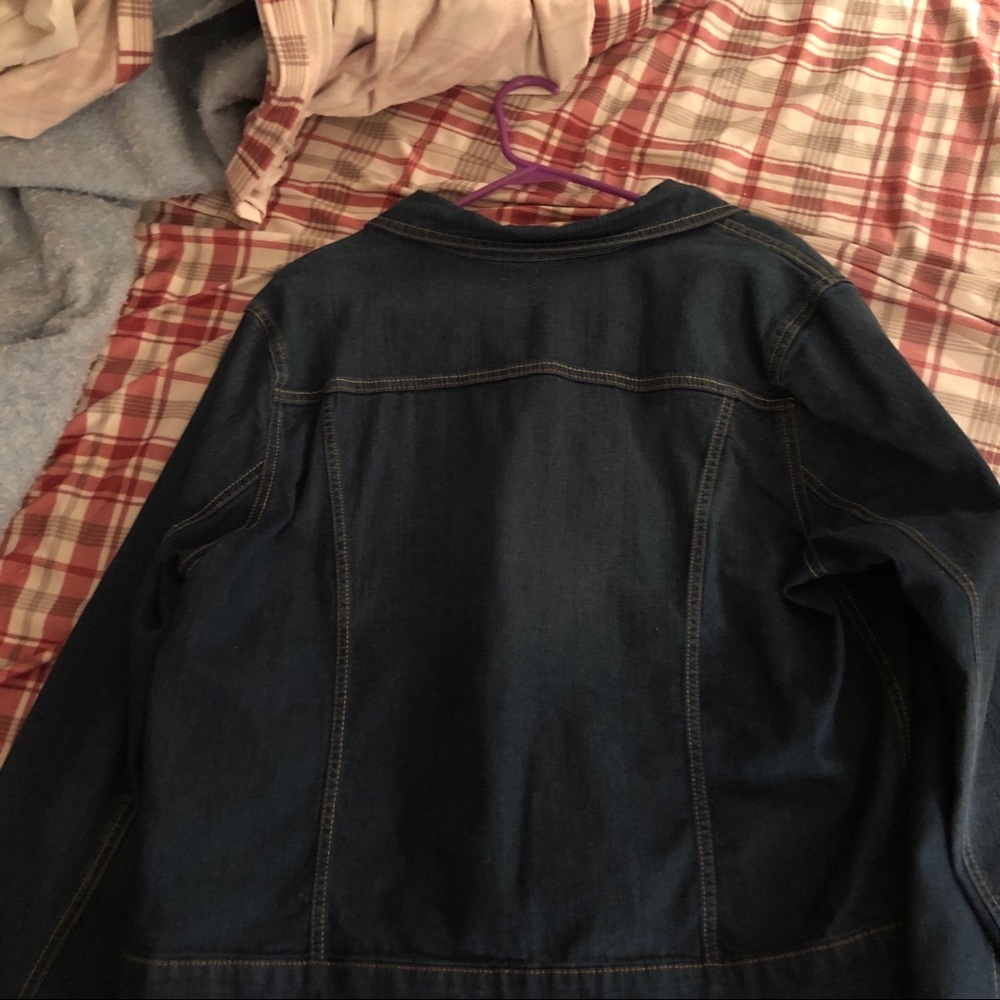 Jacket - Picture 3 of 4